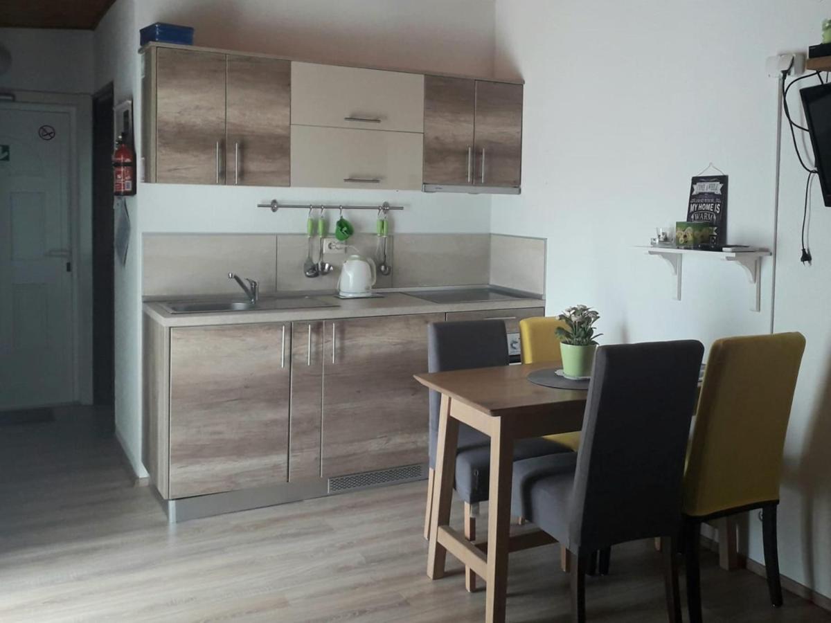 Apartments Carev 1293 Jezera Esterno foto