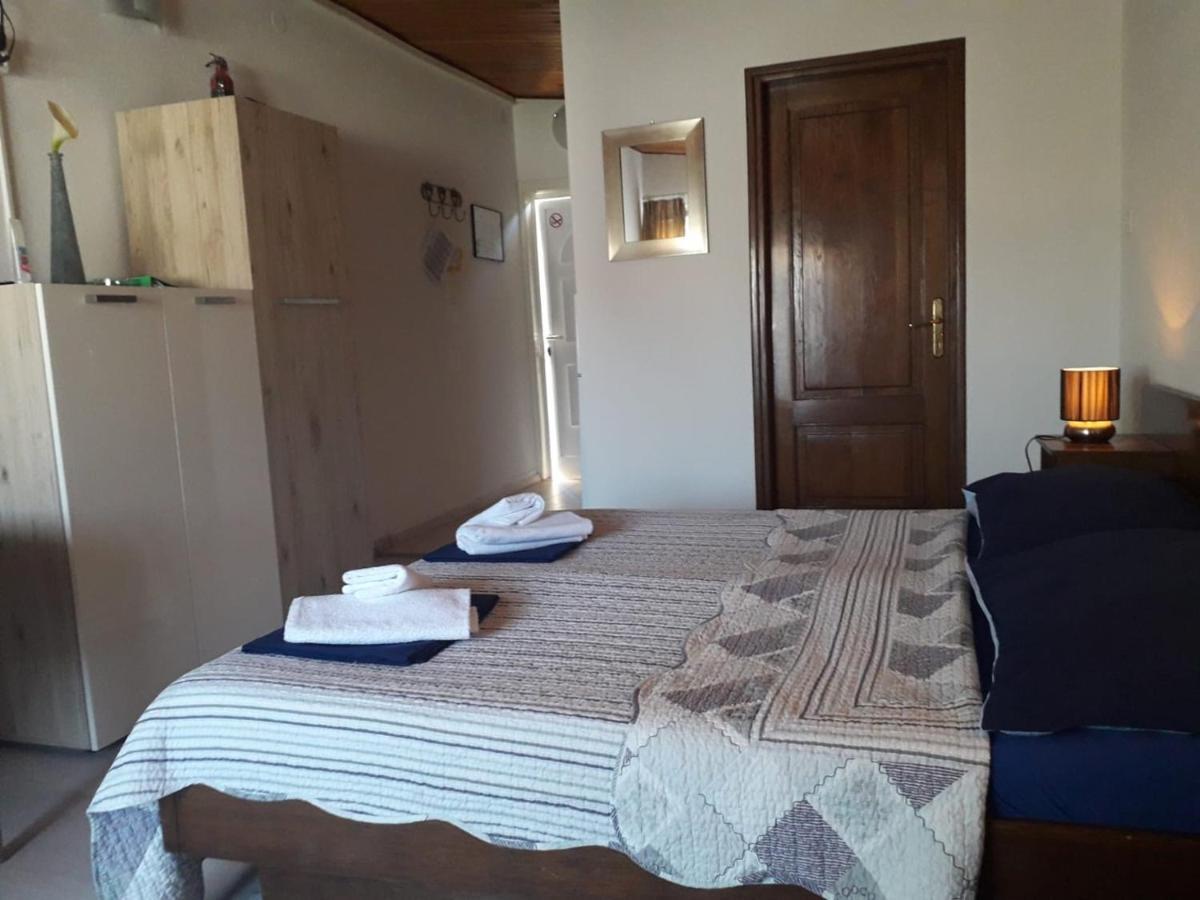 Apartments Carev 1293 Jezera Esterno foto
