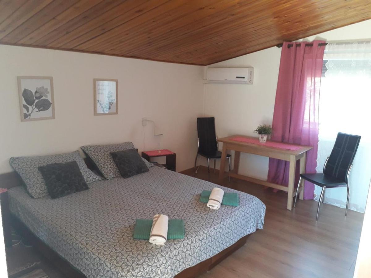 Apartments Carev 1293 Jezera Esterno foto