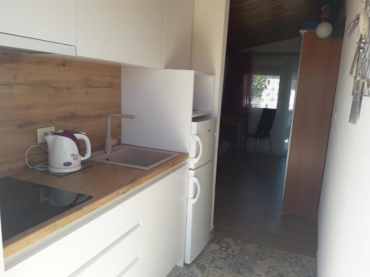 Apartments Carev 1293 Jezera Esterno foto